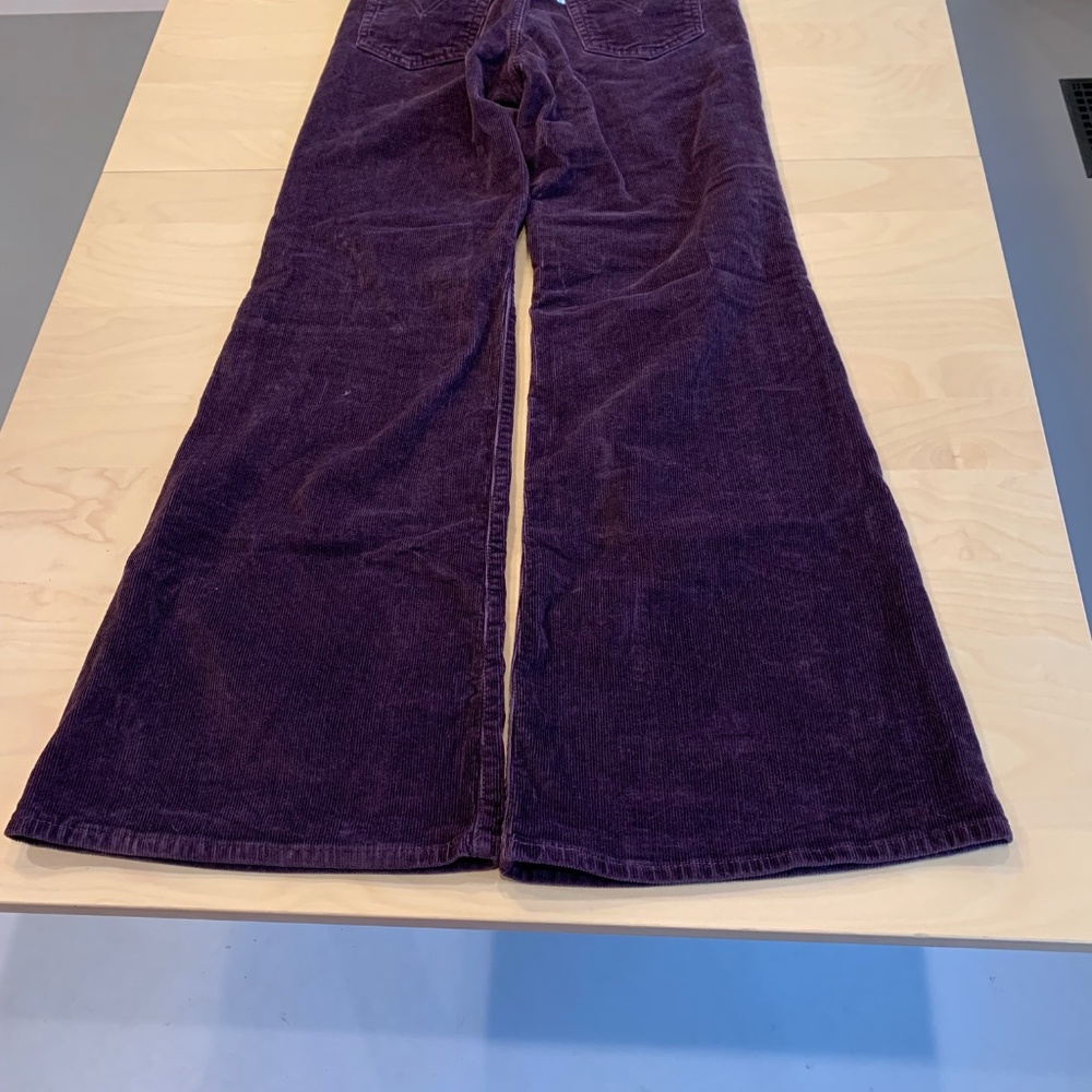 Levis Ribcage Cords - plum colored 28w/32L - Picture 9 of 11